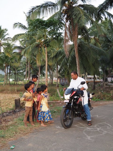 Die Spenden der diesjährigen ChristophorusAktion kommt der Mobilität von Priestern in Indien zugute.