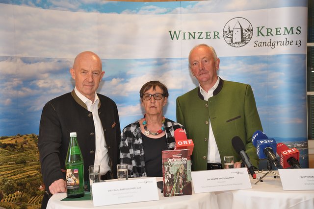 GF Franz Ehrenleitner, Historikerin Dr. Brigitte Bailer-Galanda, Obmann Franz Bauer