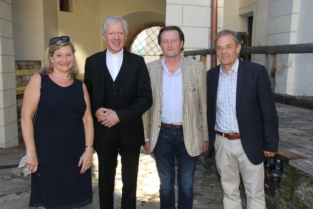 Kulturring-Obfrau Rolanda Honsig-Erlenburg, Domprobst Msgr. Engelbert Guggenberger, Bgm. LAbg. Franz Pirolt und Markus Honsig-Erlenburg