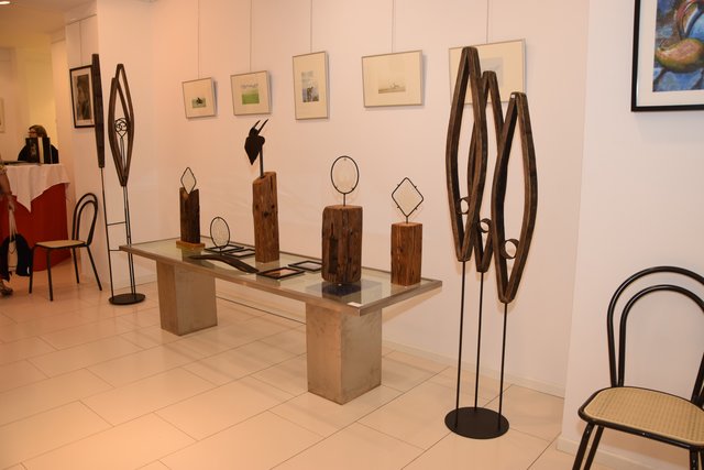 Zu sehen aktuell in der Stadtgalerie Deutschlandsberg: Die Metall-Arbeiten von Heinrich Pansi und Abstraktes von Oskar Trücher.