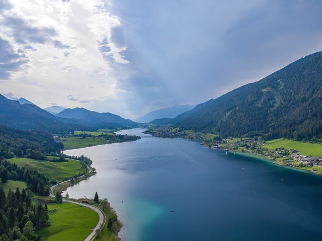 Der Schwimmer ging im Bereich der Weißenseebrücke unter und erlag im Klinikum Klagenfurt seinen Verletzungen | Foto: Weissensee Information/Steinthaler