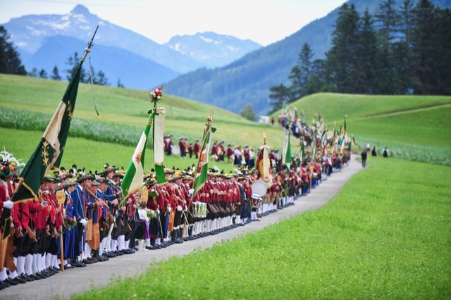 Gewaltig: Die Front der Sonnenburger schien bis ins Wipptal zu reichen! | Foto: Hassl