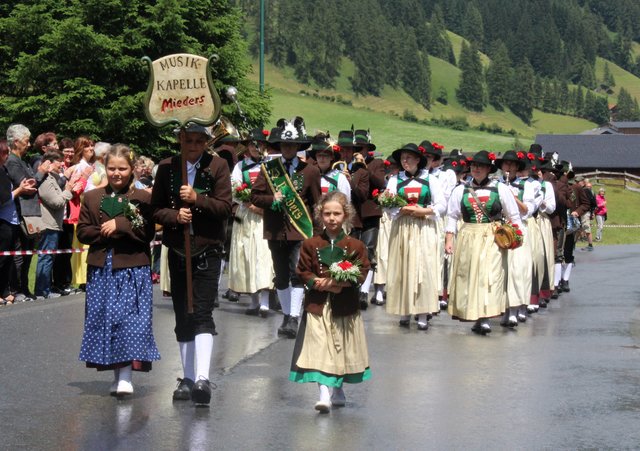 Die MK Mieders mit Stabführer Michael Hausegger trat in der Wertungsgruppe E an.  | Foto: Suitner