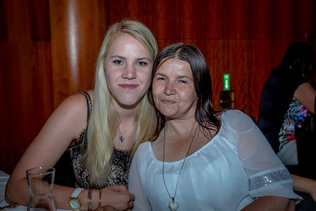 Selbst Sängerin: Janine-Christin und Angelika