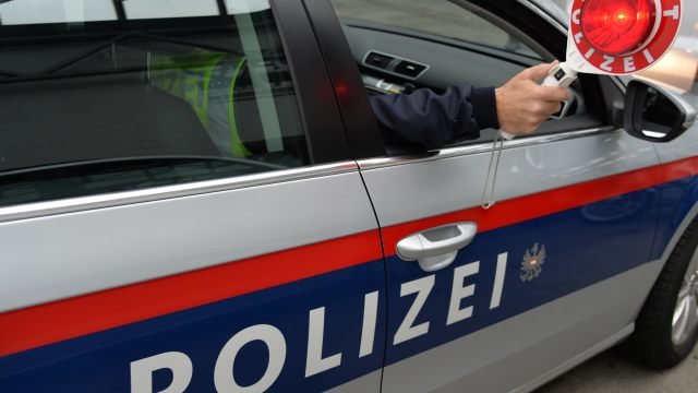 des Tages der Polizei am Freitag am Bezirkspolizeikommando in Ober-Grafendorf kennenlernen. Gnserndorf | 06.10.2017 16:27 Marchegg, Gnserndorf Schlagwort Polizei - Seite 66 - menus2view.com