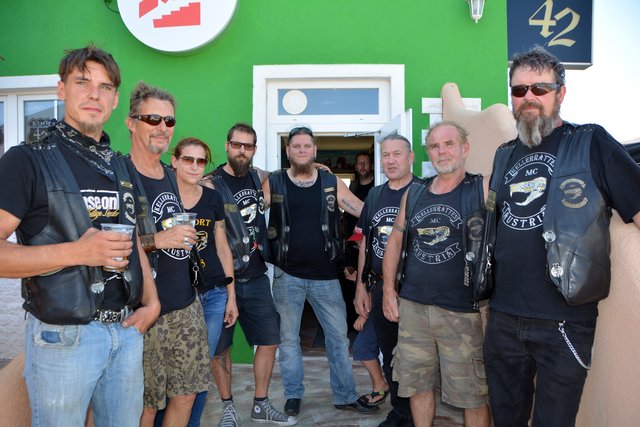 Die "Kellerratten MC Austria" mit  Mux, Baro, Rosi, Restl, Jack, Gustav, Franz und Hoppe. | Foto: Gschnitzer