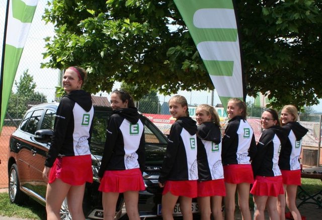 Die junge Damenmannschaft des UTV Groß St. Florian spielt nächste Saison in der Tennis-Landesliga.