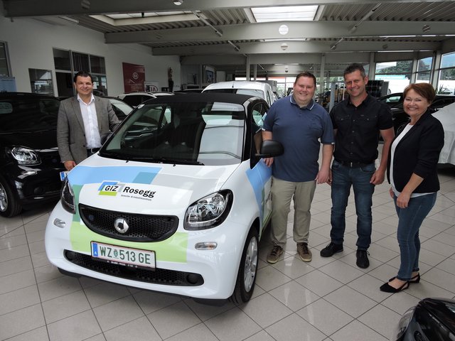 Übergabe vom neuen EQ smart im GIZ Rosegg an die Firma ecowall GmbH.