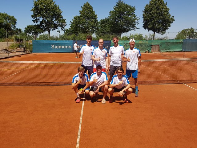 Die erste Herrenmannschaft beim TC Wunderlich spielt nächstes Jahr 2020 in der Landesliga, das ist die zweithöchste Spielklasse im Tennis. | Foto: TC Wunderlich