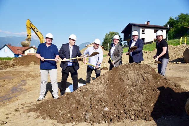 12:40 Uhr Wiener Reumannplatz wegen Minenfunds kurzfristig gesperrt 12:38 Uhr Heuer Entschdigungen. Land Steiermark zahlt vier Millionen Euro fr Opfer von Misshandlung Studie. Das Bett teilende Paare schlafen besser Andreas sucht bei Bauer sucht Frau sein Liebesglck / Bild: KK/ERNST Bauer sucht wirtschaft - Kleine Zeitung