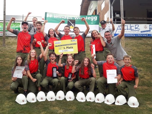 Die Jugendgruppe aus Winden-Windegg hat Grund zu jubeln: Sie überholte in der Stufe Silber alle anderen Mitstreiter. | Foto: FF Winden-Windegg