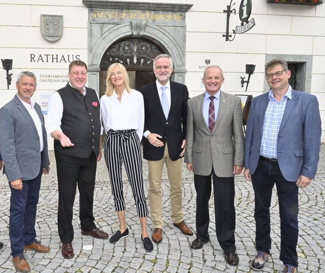 Vzbgm. Claus Faller, Bürgermeister Josef Jury, Elisabeth Griesert mit Osnabrücks Oberbürgermeister Wolfgang Griesert und Gmünd Botschafter Helmut Unterasinger mit Gemeinderat Hannes Krämmer. | Foto: Riepress