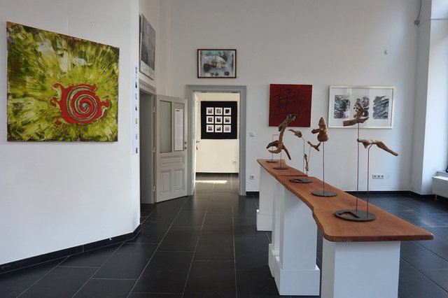 EINLADUNG zum Abschluss der Werkpräsentation mit Livemusik
Freitag 12.7.2019 um 19 Uhr
von Eveline Buchinger, Elke Eder, Petra Piller-Berger, Ina Reisacher und Elisabeth Silberbauer
in die Galerie Sandpeck Wien 8
Florianigasse 75, Ecke Uhlplatz.
mehr www.sandpeck.com
freier Eintritt!