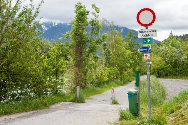 Bitte für Vollbildmodus in das Bild hinein klicken.
Lötzradweg von Zams nach Landeck - Perjen vor 1 Jahr!
