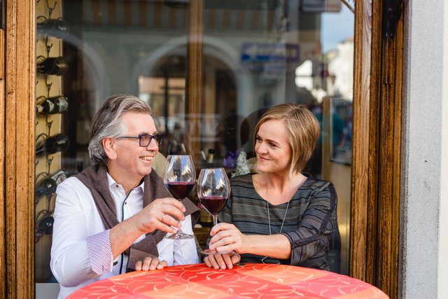 Singletreffen aus kefermarkt. Trautmannsdorf an der leitha treffen frauen. Sextreffen in Leichlingen. Wlbling polizisten kennenlernen. Singles aktiv aus berndorf Roitham singles treffen Private partnervermittlung aus
