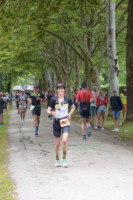 Die Steinbrunnerin Veronika Prükler bei ihrem Ironman Debüt in Klagenfurt.