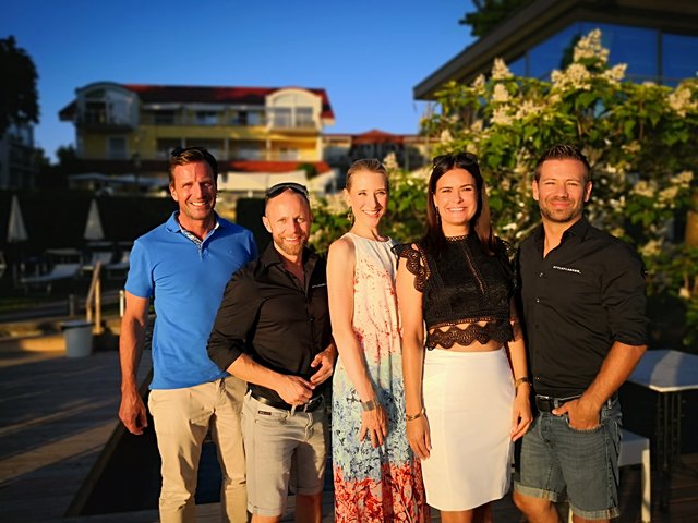 Das Leitungsteam: Günther Kollitsch, Markus Gwiggner (GF styleflasher), Sabine Pöcher, Roberta Striedinger (Kollitsch Marketing) und Andreas Adelsberger (GF styleflasher)