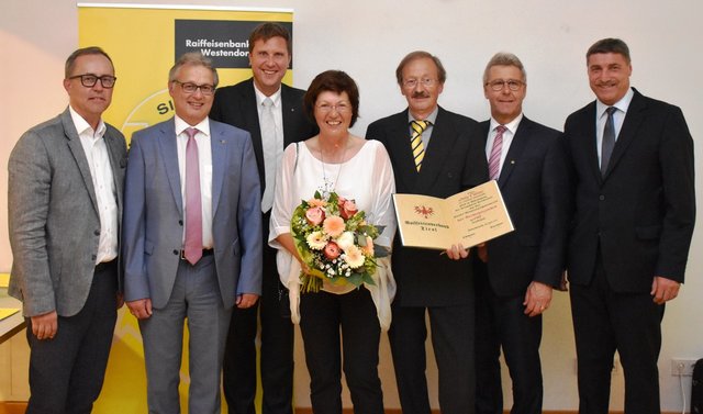 Ehrungen und Auszeichnungen im Rahmen der Generalversammlung der örtlichen Bank.
