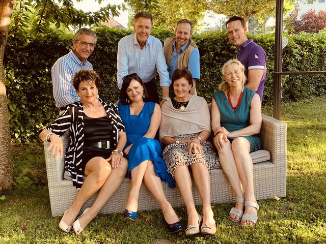 LC Althofen: Wilma Warmuth, Irmgard Krenn, Erna Printschler und Ingrid Bachler (vorne von links) sowie Michael Trötzmüller, Gert Köstinger, Helmut Wachernig und Willi Mitterdorfer (hinten von links) | Foto: LC Althofen