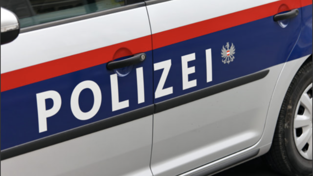 Der 57-Jährige gab mehrere Schüsse von seinem Balkon in Bergheim ab.
