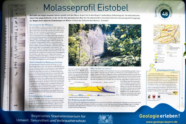 Ein Klick in das Foto öffnet die Galerie im Vollbildmodus.
Bild 24: Eine der Informationstafeln des Bayrischen Umweltministeriums.  | Foto: © by Ing. Günter Kramarcsik