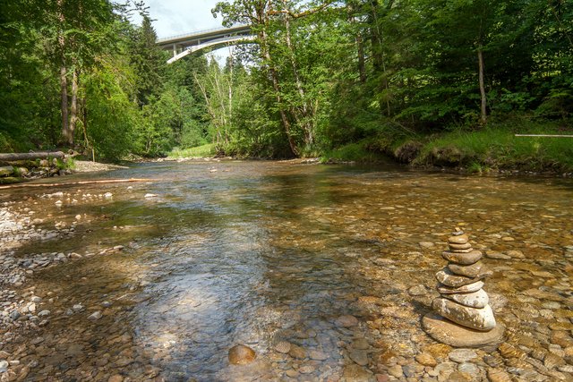 Ein Klick in das Foto öffnet die Galerie im Vollbildmodus.
Bild 02: Die obere Argen zwischen Station 1 und 2 | Foto: © by Ing. Günter Kramarcsik