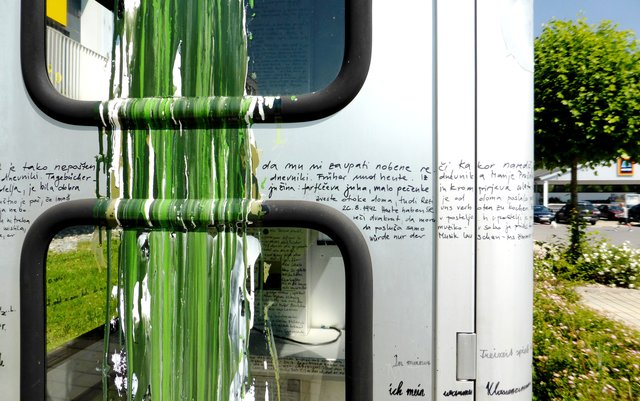 Neu gestaltete LesArtBox mit zweisprachigen Tagebucheinträgen | Foto: LesArtBox