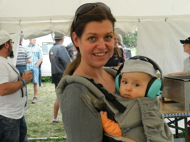 Sandra Promok, mit Sohn  Stefan
Hält ihren Gatten die Daumen das er einen Guten Rang erreicht