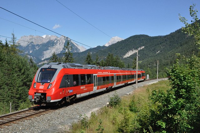 Durch die Neuregelung wird Bahnfahren in Richtung Mittenwald attraktiver. | Foto: VVT