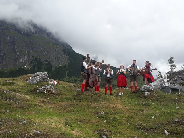 "Die jungen Grossarler" unterhielten das Publikum  | Foto: Hochkönig Tourismus