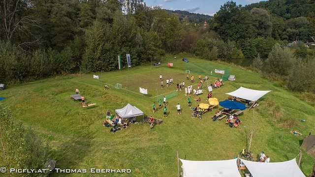 Dominik Magnet dirigiert am Samstag im VAZ Fernitz-Mellach ein 40 Musiker Bei mitgebrachten Kstlichkeiten wurden Bekanntschaften geschlossen und auf Hannes Machinger aus Graz-Umgebung - zarell.com