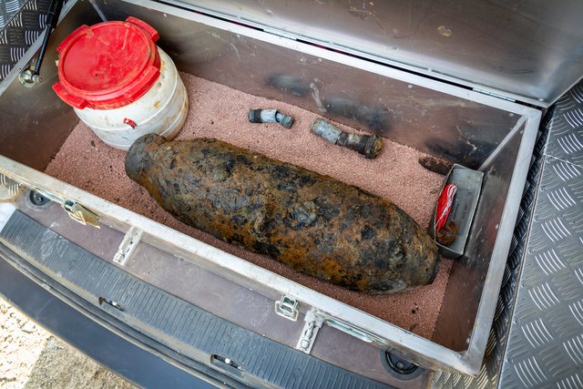 Die amerikanische Fliegerbombe wurde am Dienstagmorgen bei Baggerarbeiten für den Westring in der Donau entdeckt.