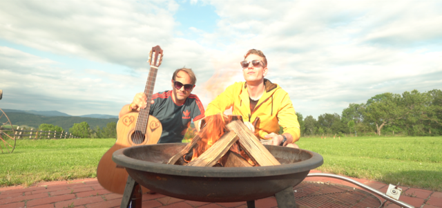 Gemeinsames Musikvideo: Leo Aberer (l.) und David Potho | Foto: KK