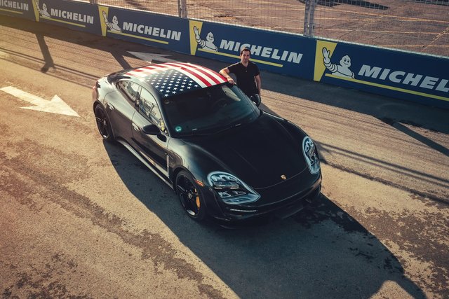Der Porsche Taycan absolvierte einen Triple Demo Run auf drei Kontinenten. | Foto: Foto: Porsche