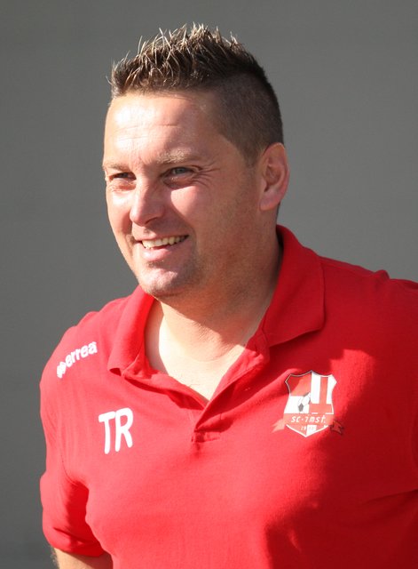 Trainer Sladjan Pejic muss in der neuen Regionalliga Tirol eine auf vielen Positionen veränderte Mannschaft dirigieren.