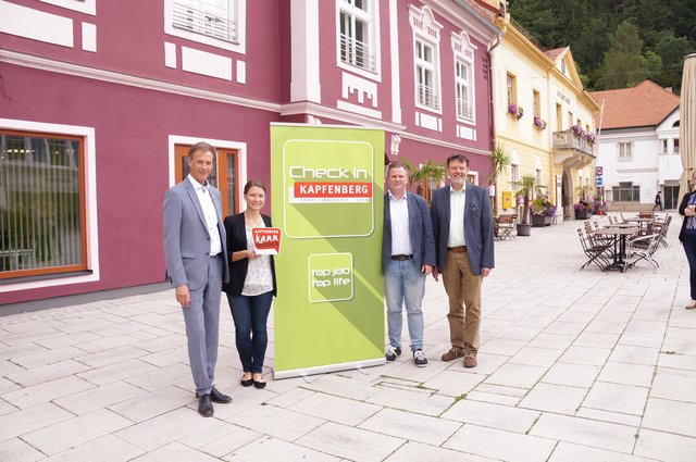 Präsentation des neuen Services: Bgm. Fritz Kratzer, Victoria Menapace, Christian Theiss und Wolfgang Wiesenhofer.