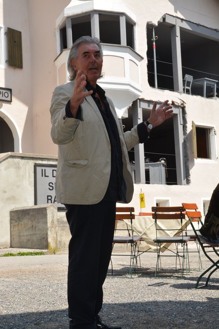 Klaus Rohrmoser, Regisseur des Stückes "Verkaufte Heimat - das Gedächtnis der Häuser" in der Südtiroler Siedlung.
