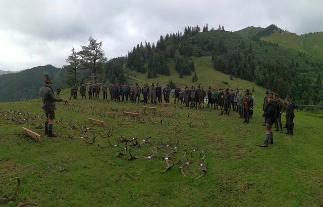 Auf der Rauschalm in Turnau fand die 22. Abwurfstangenschau statt | Foto: Wildgemeinschaft