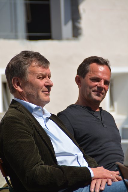 VSS-Obmann Markus Völlenklee und Bühnenbildner Karl-Heinz Steck.