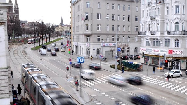 Jeden Sommer werden Bereiche des Gürtels saniert. Bis Ende August sollen die Arbeiten abgeschlossen sein.  | Foto: Dutkowski