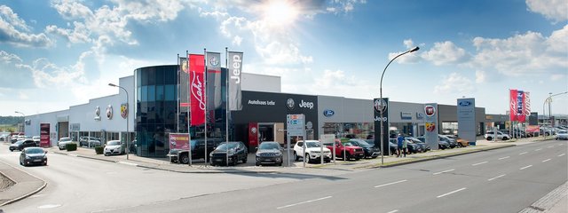 Die modern ausgestattete Werkstätte mit 23 Hebebühnen sowie neuer Spenglerei und Lackiererei des Autohaus Lehr bieten höchsten Komfort für alle Automarken.