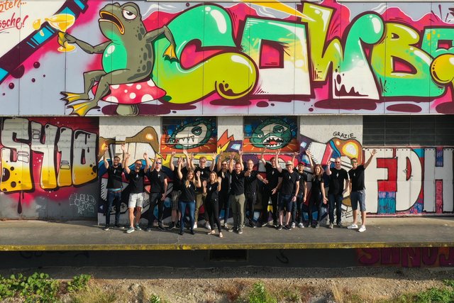 Die Mitarbeiter des Linzer Social Media Monitoring Unternehmens Storyclash dürfen sich in den Sommermonaten über neun zusätzliche Urlaubstage freuen. | Foto: Storyclash Linz