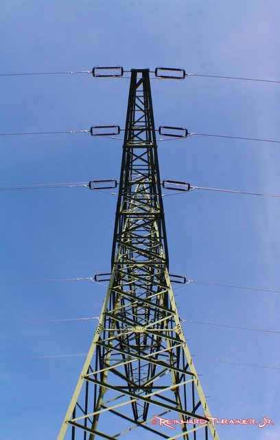 In der Gemeinde Ried im Oberinntal befürchtet man durch eine neue Freileitung eine nachteilige Beeinflussung des Ortsbildes.