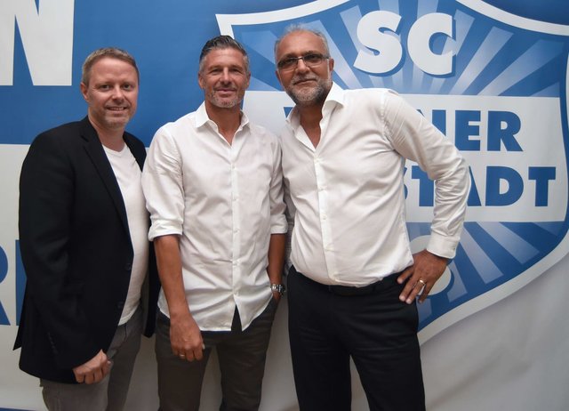 Mit ihnen geht der SC in eine hoffnungsvolle Zukunft:
Dr. Rainer Spenger, Thomas Flögel und Dr. Hani Habib (v.l.).