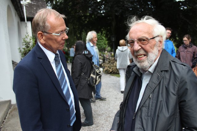 Bischof Gerhard Egger im Gespräch mit Wilhelm Schwabl (Bahai) | Foto: Alexander Legniti