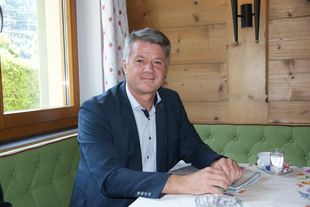 TINETZ-Geschäftsführer Thomas Rieder befürchtet Einschränkungen am Sonnenplateau.