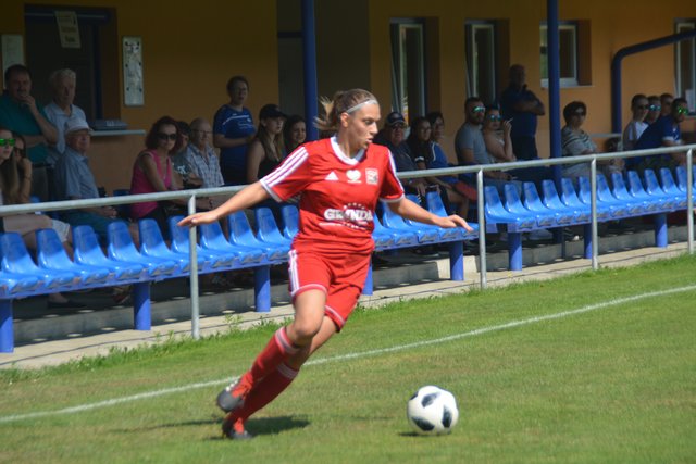 Zweifachtorschützin Katja Graf