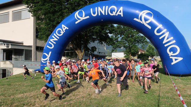 Ein großes Lob allen SchülerInnen, LehrerInnen, HelferInnen und Spendern: Das war Spitze!! | Foto: NMS
