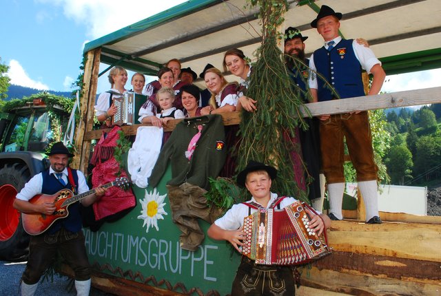 Im Rahmen des 37. Dorfgasteiner Dorffestes feiert die Brauchtumsgruppe Dorfgastein ihr 50 jähriges Bestehen. | Foto: Foto:Konrad Rauscher