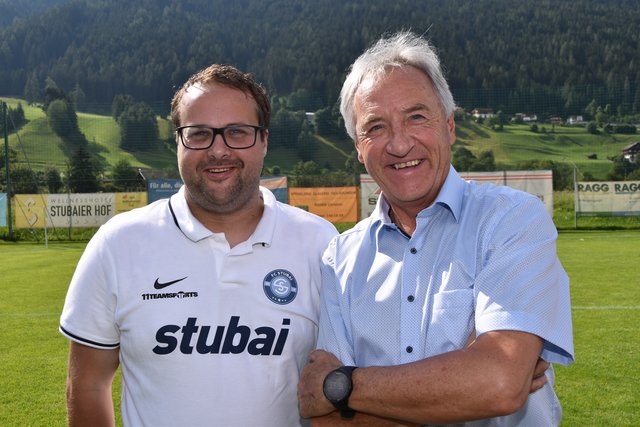 Zwei Obmänner: Ramon Ram (FC Stubai) und Sepp Rettenbacher (TVB) | Foto: Kainz